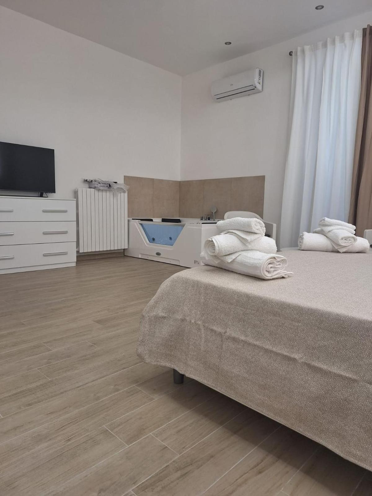 Bed E Suite Domar Бриндизи Екстериор снимка