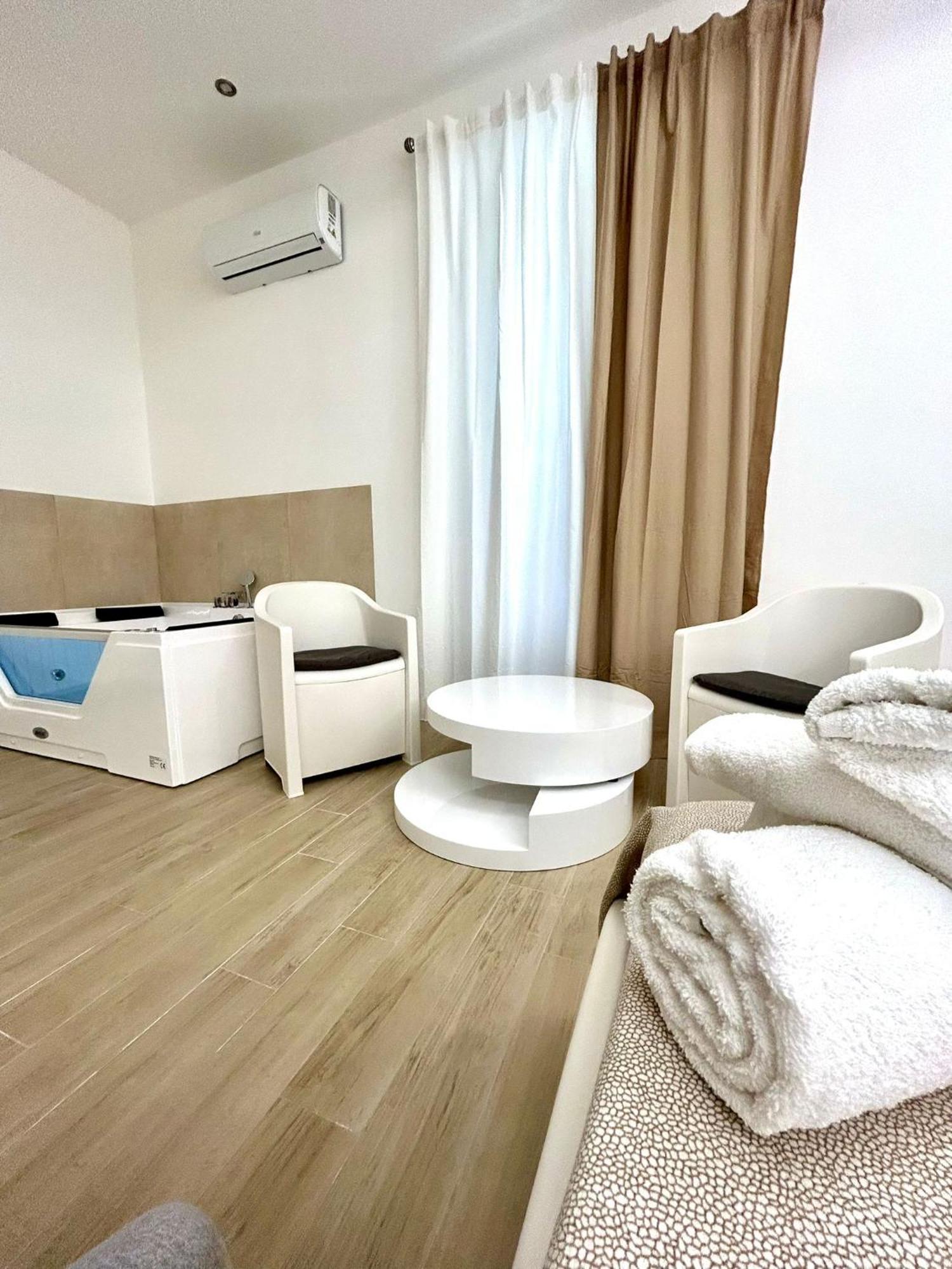 Bed E Suite Domar Бриндизи Екстериор снимка