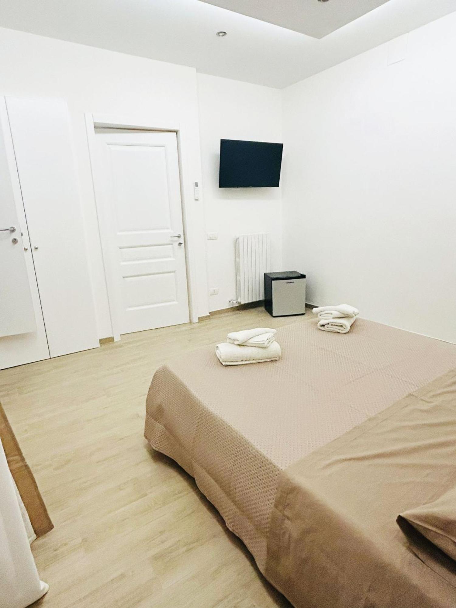 Bed E Suite Domar Бриндизи Екстериор снимка